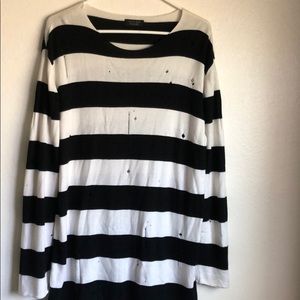 DISTRESSED long sleeve